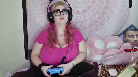 Snapshot of veelehanex3 chatting on 12-11-24, 03:05 Veronica Lehane online show from 12-11-24, 03:05