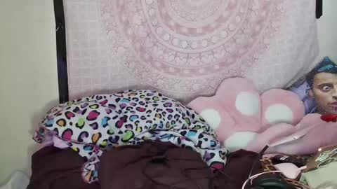 Snapshot of veelehanex3 chatting on 12-15-24, 03:24 Veronica Lehane online show from 12-15-24, 03:24