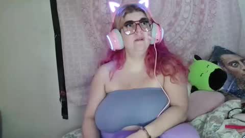 Snapshot of veelehanex3 chatting on 02-09-25, 12:19 Veronica Lehane online show from 02-09-25, 12:19