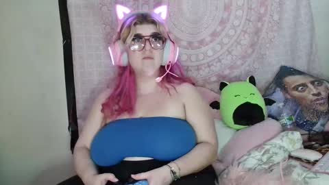 Snapshot of veelehanex3 chatting on 02-11-25, 04:11 Veronica Lehane online show from 02-11-25, 04:11