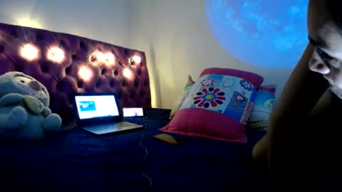 Velveet online show from 07-28-26, 05:58