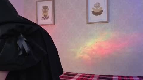 Snapshot of veesimons_dh chatting on 10-24-25, 12:08 Vee Simons online show from 10-24-25, 12:08