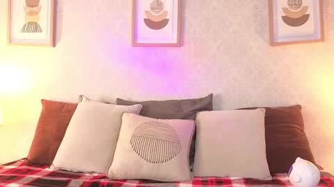 Snapshot of veesimons_dh chatting on 11-01-25, 07:38 Vee Simons online show from 11-01-25, 07:38