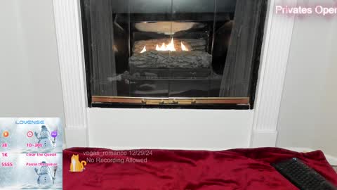 vegas_romance online show from 12-30-24, 04:20