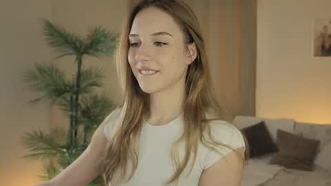 Snapshot of vegas_v chatting on 11-14-25, 01:10 Maria online show from 11-14-25, 01:10