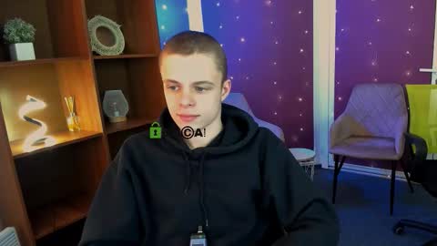 Snapshot of veldi_to chatting on 12-15-25, 12:20 veldi_to online show from 12-15-25, 12:20