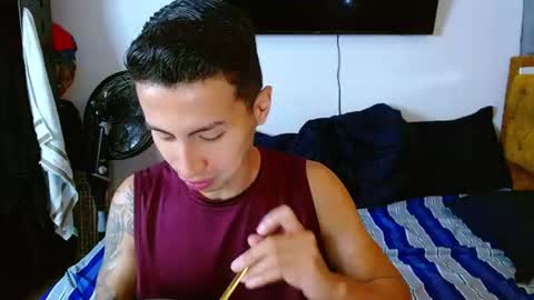 velk_hot1 online show from 07-24-26, 12:47