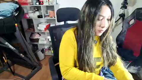 Snapshot of vellarossa chatting on 06-23-26, 06:33 Im VelaI will be Christmas and New Year with my family December 22 to January 13 I will miss you guys. online show from 06-23-26, 06:33