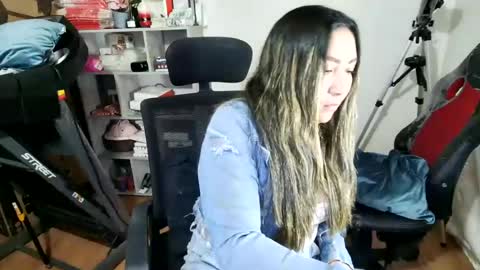 Snapshot of vellarossa chatting on 07-08-26, 03:33 Im VelaI will be Christmas and New Year with my family December 22 to January 13 I will miss you guys. online show from 07-08-26, 03:33