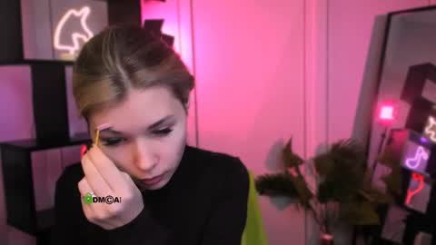 Snapshot of veloria_belle chatting on 12-01-25, 07:19 veloria_belle online show from 12-01-25, 07:19