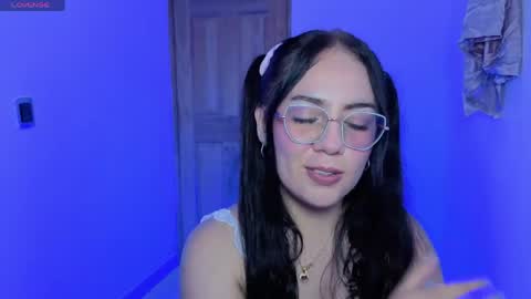 Snapshot of velournyx chatting on 04-01-26, 03:18 VELOURNYX online show from 04-01-26, 03:18