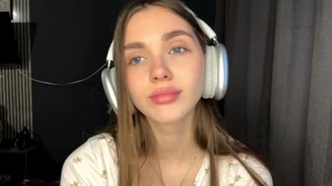 Nia online show from 04-07-26, 03:01