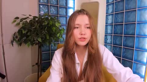 velvet_cherry online show from 10-12-25, 03:33