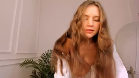 velvet_cherry online show from 11-03-25, 04:30