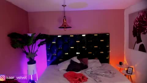 Isabella  online show from 04-17-26, 11:46