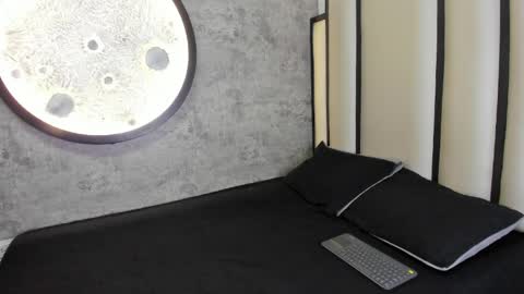 Snapshot of velvet_duo23 chatting on 04-19-26, 11:53 Stefany Y Diego online show from 04-19-26, 11:53