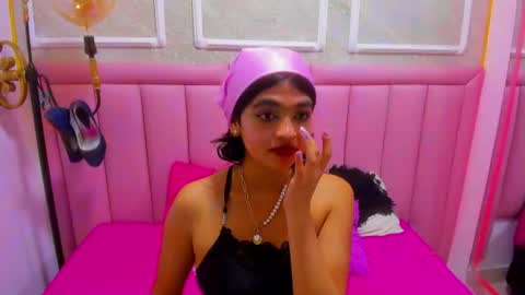 Snapshot of velvet_giirll chatting on 06-26-26, 06:23 velvet_giirll online show from 06-26-26, 06:23
