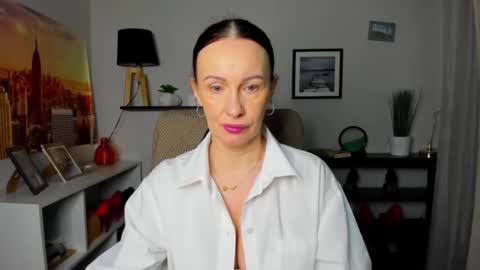 Jasmine online show from 12-22-25, 06:32