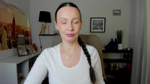 Jasmine online show from 03-11-26, 06:30