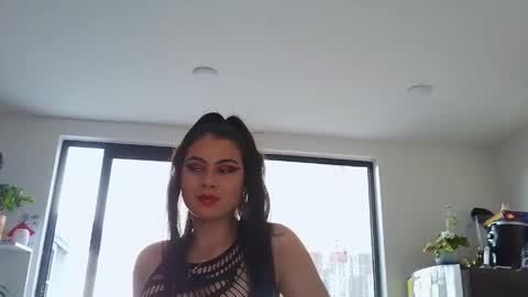 velvet_moon_0202 online show from 04-14-26, 09:10