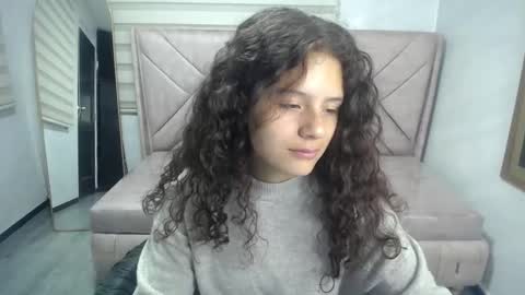 velvet_moon_v online show from 09-29-25, 01:16