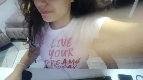 velvet_moon_v online show from 10-18-25, 01:12