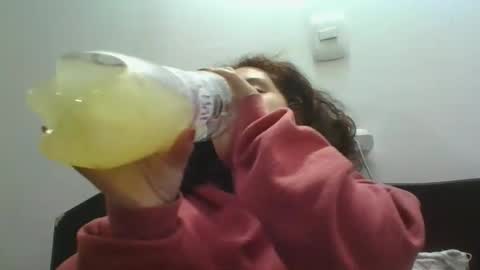 Snapshot of velvet_moon_v chatting on 05-15-26, 01:23 velvet_moon_v online show from 05-15-26, 01:23