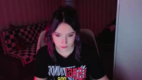 Violet online show from 05-11-26, 06:41