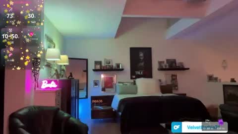 Snapshot of velvetbarbie chatting on 09-28-25, 10:48 VelvetBarbie online show from 09-28-25, 10:48