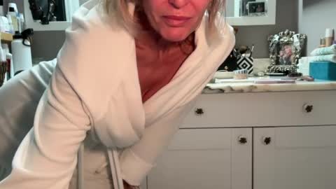 VelvetBarbie online show from 07-27-26, 06:37