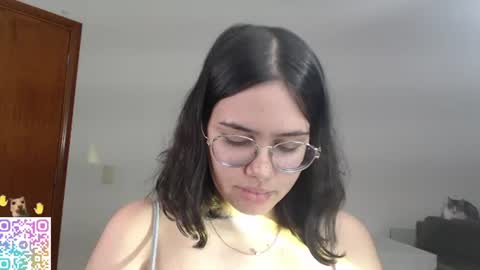 Snapshot of velvetcrystal chatting on 06-29-26, 01:45 Crystal PVT OPEN online show from 06-29-26, 01:45
