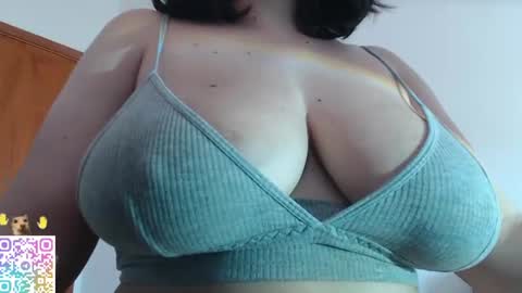 Snapshot of velvetcrystal chatting on 07-09-26, 06:45 Crystal PVT OPEN online show from 07-09-26, 06:45