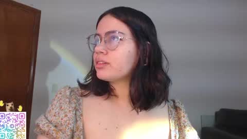 Snapshot of velvetcrystal chatting on 07-16-26, 02:17 Crystal PVT OPEN online show from 07-16-26, 02:17