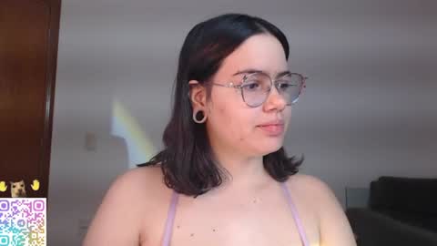Snapshot of velvetcrystal chatting on 07-18-26, 02:49 Crystal PVT OPEN online show from 07-18-26, 02:49