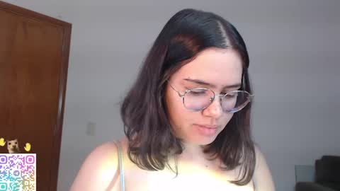 Snapshot of velvetcrystal chatting on 07-27-26, 02:40 Crystal PVT OPEN online show from 07-27-26, 02:40