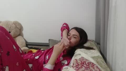 Snapshot of velvetmoon123 chatting on 11-28-25, 09:17 velvetmoon123 online show from 11-28-25, 09:17