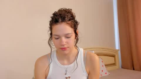 Kelly online show from 04-14-26, 06:52