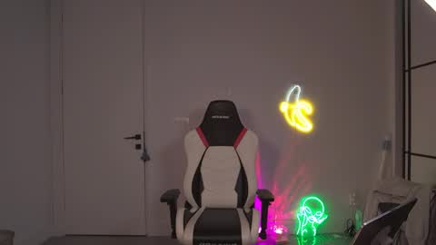 VelvetTGirl online show from 04-11-26, 08:29