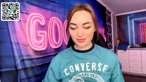 Snapshot of velvettouch4444 chatting on 02-28-26, 10:49 MERYEM online show from 02-28-26, 10:49