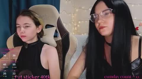 Snapshot of velvetvalkyries chatting on 11-01-25, 03:58 CLEOshort hair TIna long hair online show from 11-01-25, 03:58