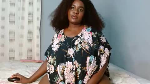 Snapshot of velvetychocolate1 chatting on 02-05-26, 01:21 velvetychocolate1 online show from 02-05-26, 01:21