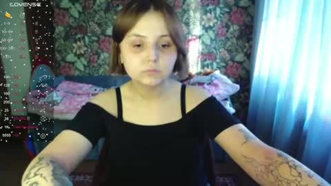 Snapshot of vendymories chatting on 06-16-26, 01:25 eva 3 online show from 06-16-26, 01:25
