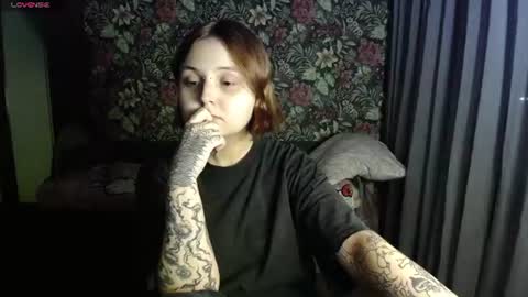 Snapshot of vendymories chatting on 07-19-26, 09:29 eva 3 online show from 07-19-26, 09:29
