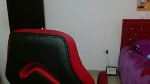 venecasexy44 online show from 04-23-26, 01:46