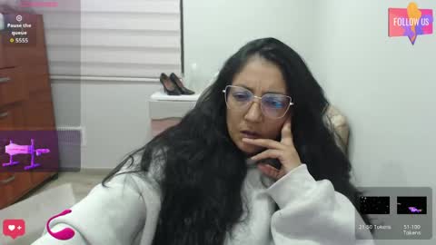 Snapshot of venus496613 chatting on 05-03-26, 02:06 venus496613 online show from 05-03-26, 02:06