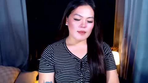 Snapshot of venus_colly chatting on 05-27-26, 01:57 I am Colly Your mystery girl online show from 05-27-26, 01:57