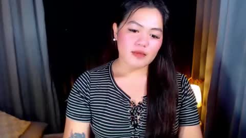 Snapshot of venus_colly chatting on 06-03-26, 12:41 I am Colly Your mystery girl online show from 06-03-26, 12:41