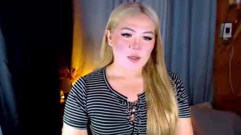 I am Colly Your mystery girl online show from 06-11-26, 01:49