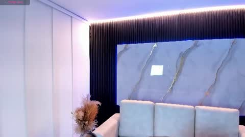 Venus Cooperr online show from 06-17-26, 11:12