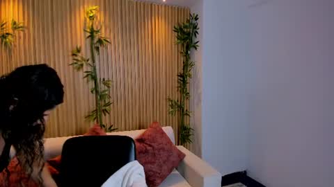 Venus Cooperr online show from 07-15-26, 11:37